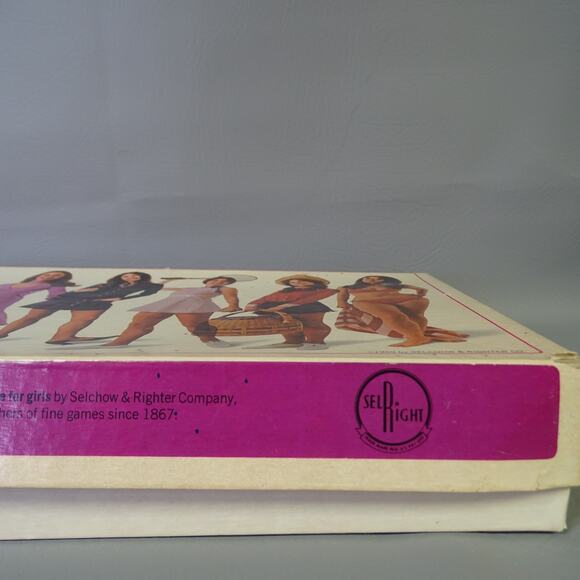 1969 What Shall I Wear Board Game Selchow & Righter - Picture 12 of 13